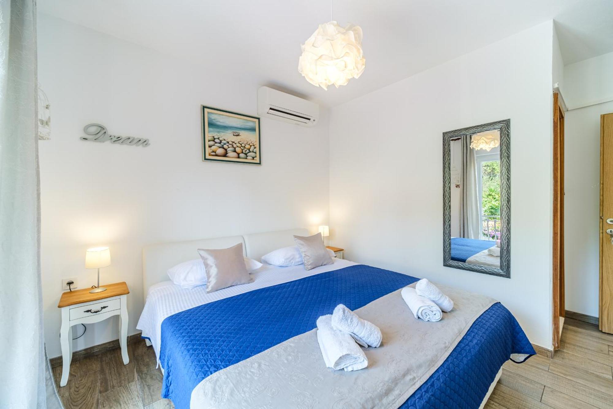 Rooms Anna Милна Екстериор снимка
