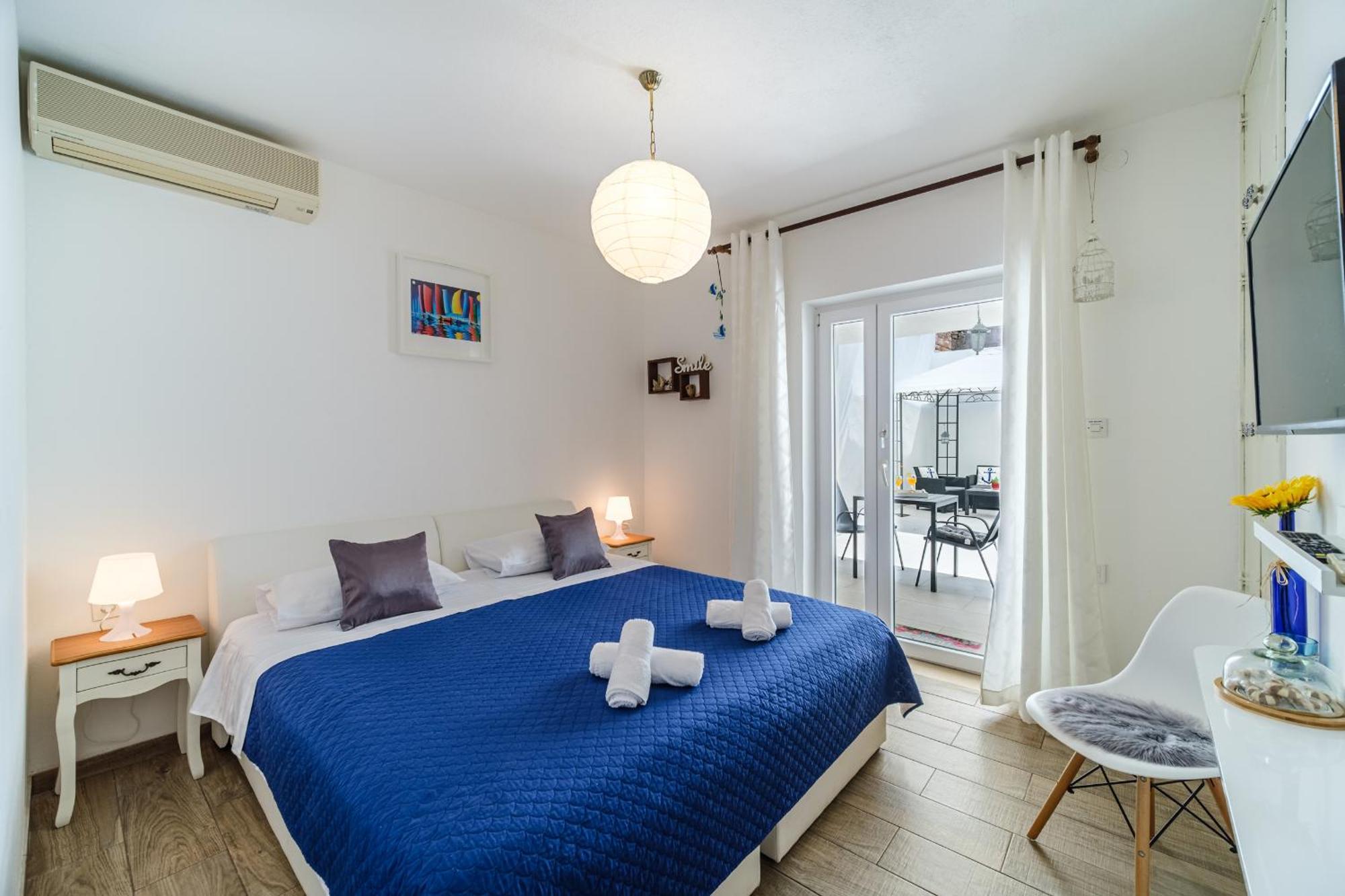 Rooms Anna Милна Екстериор снимка