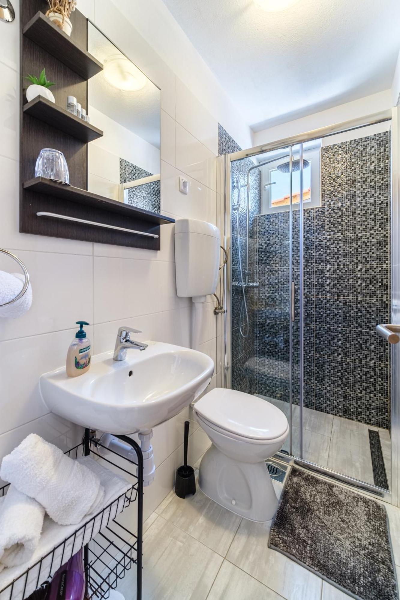 Rooms Anna Милна Екстериор снимка